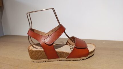 SANDALIA MARRON